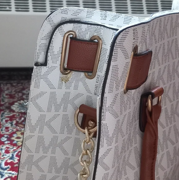 MK Bag - Picture 3 of 7